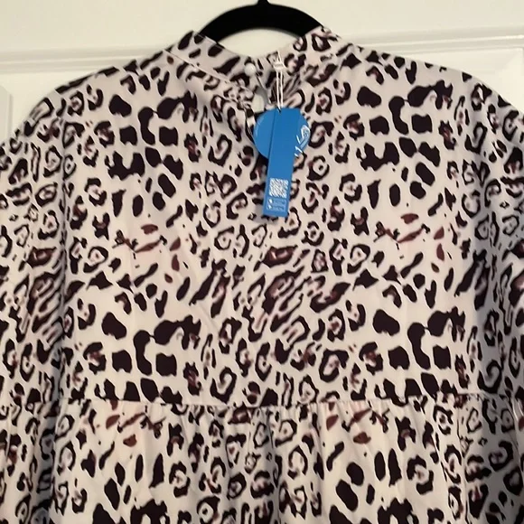 Brand New Dresss - Picture 3 of 3